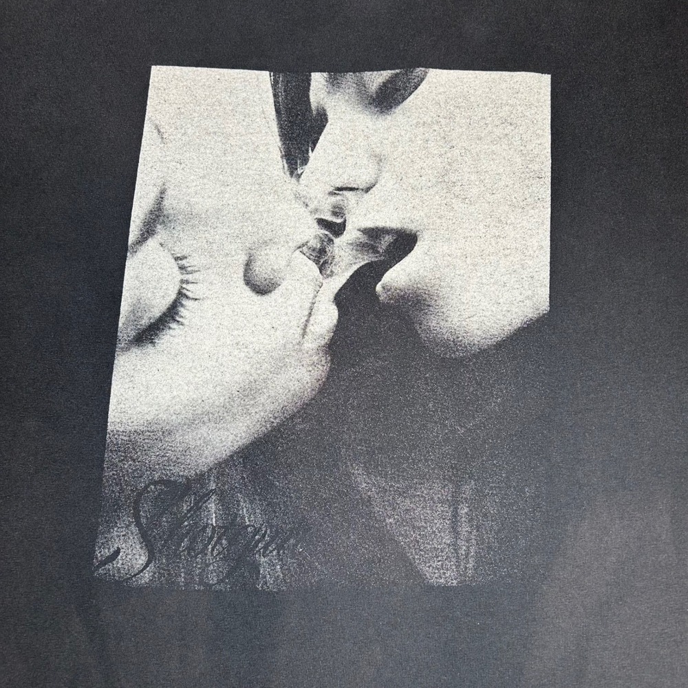 Misfits Wear Black Graphic T Shirt Kissing Couple Print Men Size XL - Picture 5 of 7